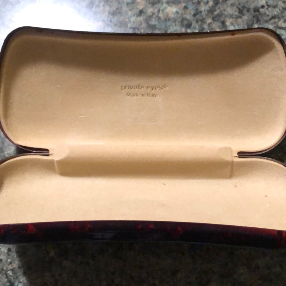 Private eyes brand -hard case  for eyeglass/sunglasses